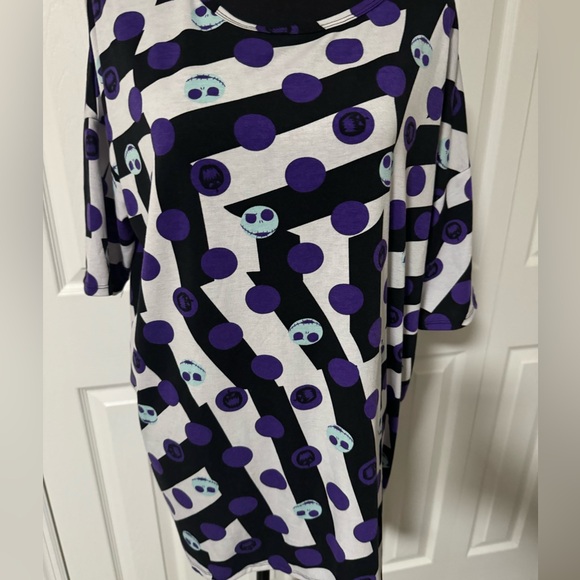 LulaRoe nightmare before Christmas blouse size M - Picture 1 of 5